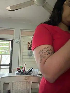 XXX chat uživo modela LaHijaDelPecado