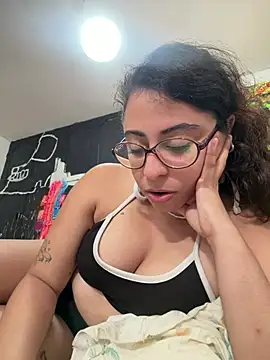 Chat +18 de LaHijaDelPecado ao vivo