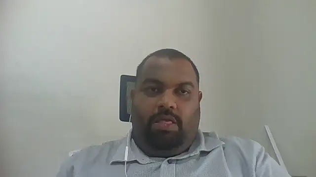 FatCockBoySL: διαδικτυακό σόου στην κάμερα