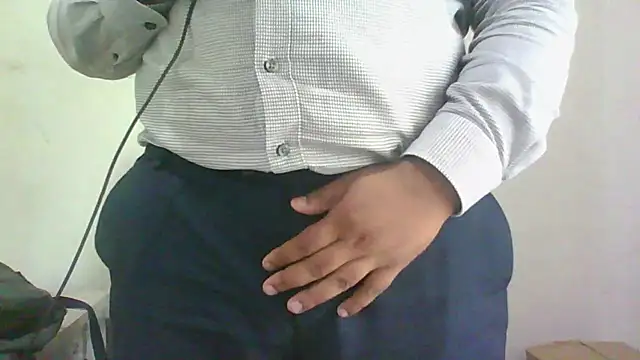 FatCockBoySL Show in webcam