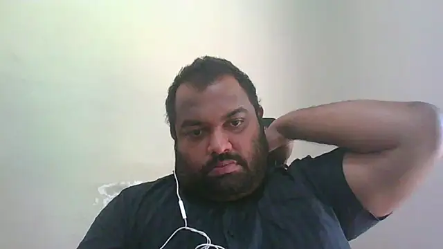 FatCockBoySL: διαδικτυακό σόου στην κάμερα