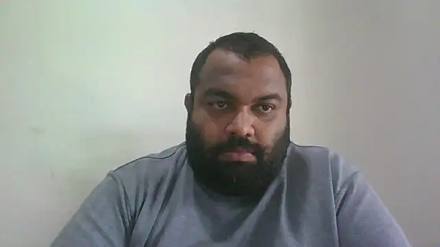 FatCockBoySL: διαδικτυακό σόου στην κάμερα