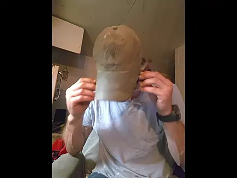 ROBERT0516 Show in webcam
