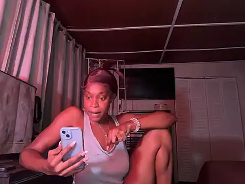 Živý XXX chat saffirebleu