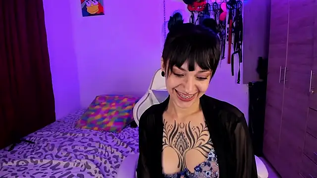 dungeongirls webcam show