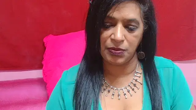 צ'אט XXX בשידור חי של INDIANFUSION