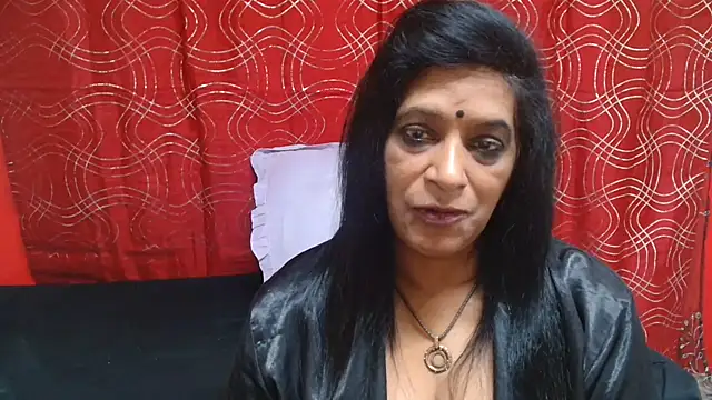 INDIANFUSION Adlı Modelin Canlı XXX Sohbeti