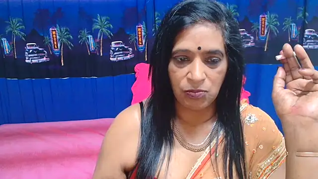 Chatroom XXX en direct de INDIANFUSION