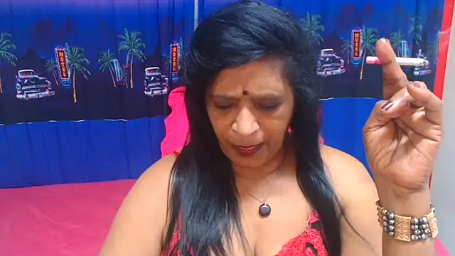 Chatroom XXX en direct de INDIANFUSION