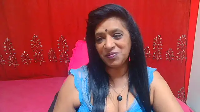 Chatroom XXX en direct de INDIANFUSION