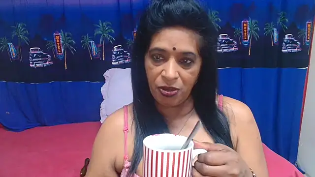 INDIANFUSION Adlı Modelin Canlı XXX Sohbeti