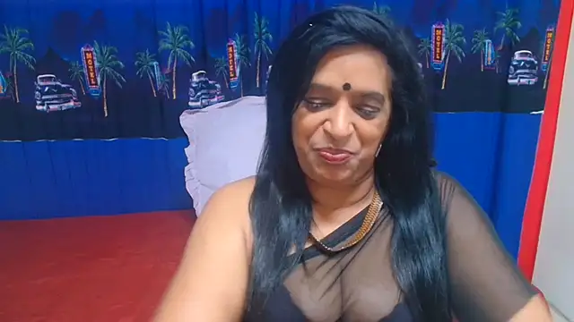 INDIANFUSION Adlı Modelin Canlı XXX Sohbeti