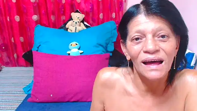 SLUTTYROXY Webcam show
