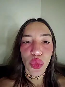 loveuu-bae: δωμάτιο απευθείας συνομιλίας