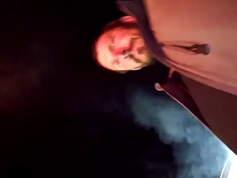 Show modela UncutHammer69 na web-kameri