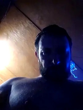 UncutHammer69 Pertunjukan Webcam