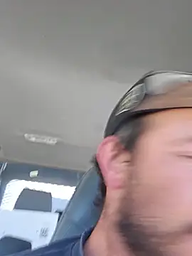 UncutHammer69's Webcam Show