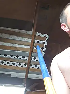 Pokazy przed kamerką – UncutHammer69