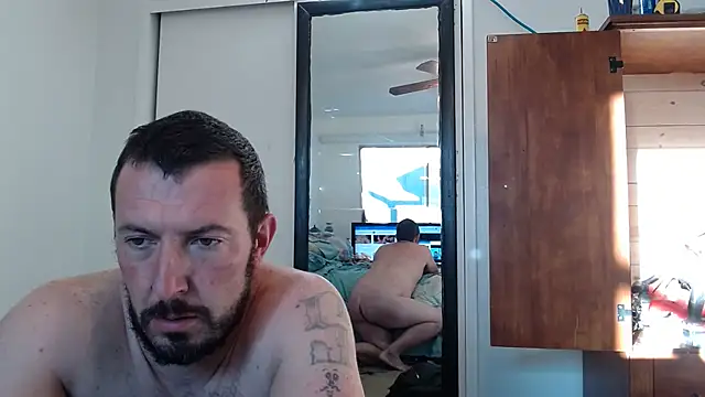 UncutHammer69's Webcam Show