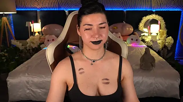 EmilyCandyy's Live XXX Chat