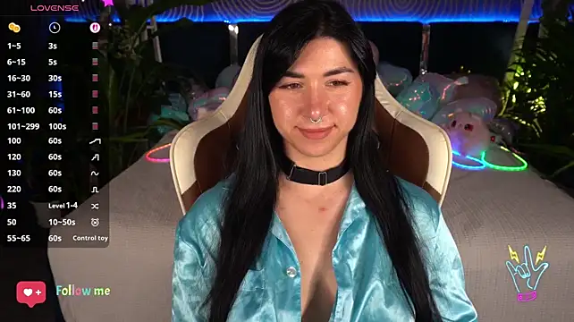 EmilyCandyy's Webcam Show