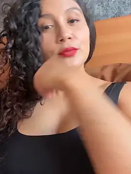 XXX chat uživo modela kinky_mila@xh