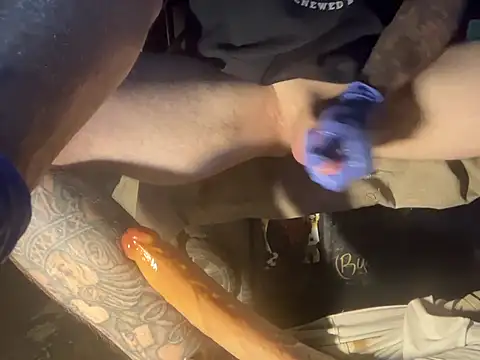 McNasty816: διαδικτυακό σόου στην κάμερα