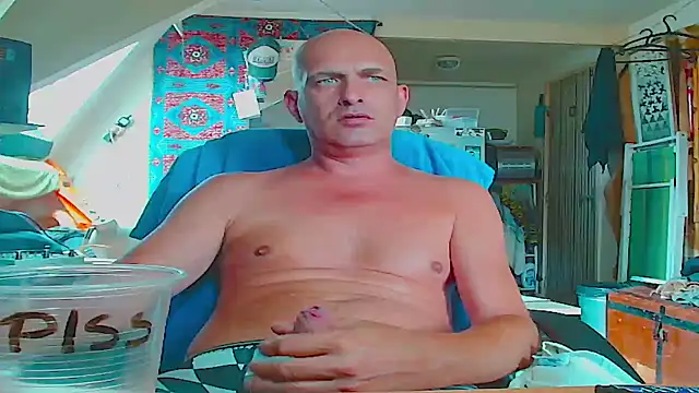 maxhard77 – webcam-show