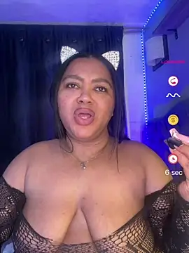 Chat +18 de yanza2002 ao vivo