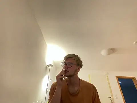 Sven132 Show in webcam