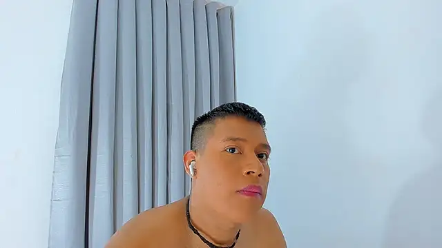 Austin_Bitch Adlı Modelin Web Kamerası Şovu