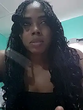 HONEYSWEETS_LIVE Adlı Modelin Canlı XXX Sohbeti
