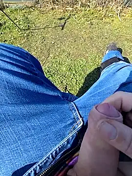 Pertunjukan Kamera Web MrNiceCock2020