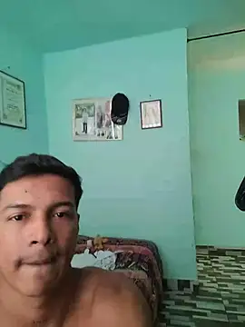 morenito420 网络视讯表演