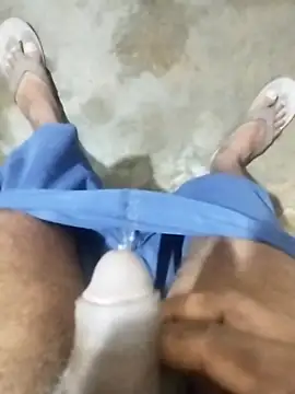 Show modela bigh96dik na web-kameri
