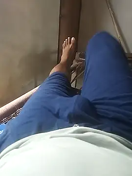 Show modela bigh96dik na web-kameri