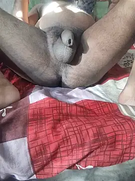 BigFeet96: διαδικτυακό σόου στην κάμερα