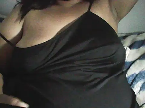 Artinah22 live XXX chat