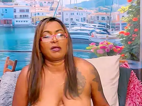 indiansparkle Adlı Modelin Canlı XXX Sohbeti
