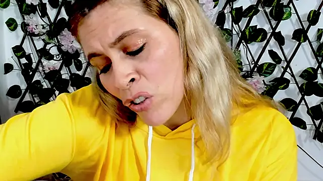 Živý XXX chat samanthaExsotic
