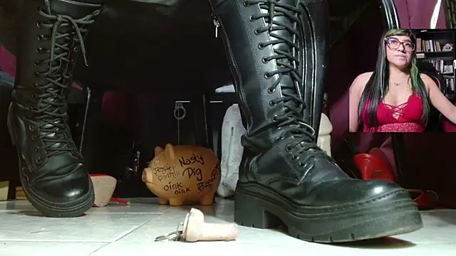 MeGoddesSara's Webcam Show