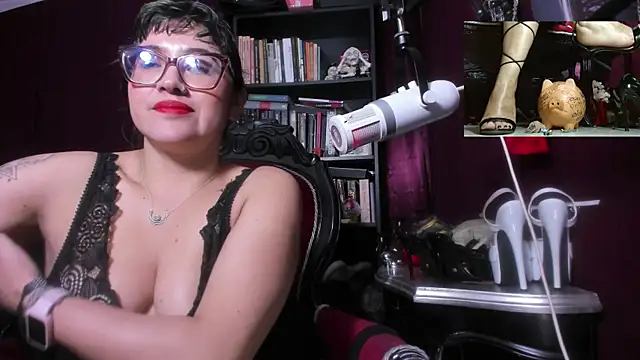 MeGoddesSara Webcam show