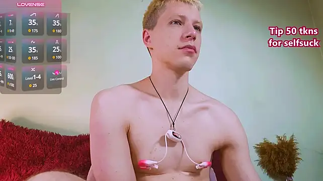 Show modela -ethan7inches- na web-kameri