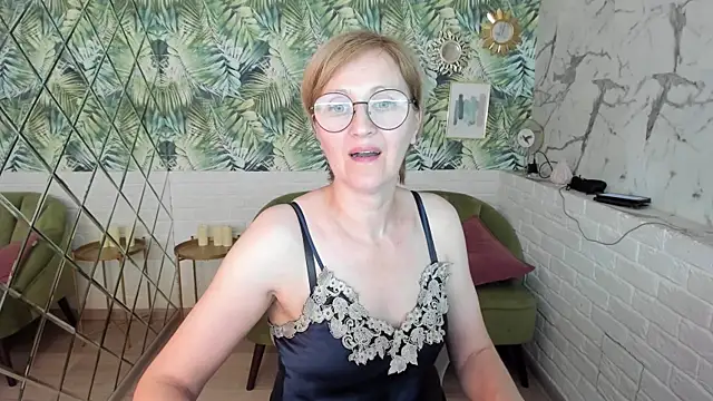 Paris_Cherry Adlı Modelin Web Kamerası Şovu