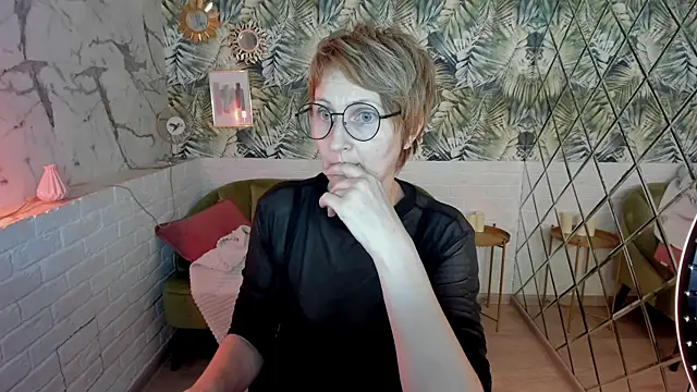 Paris_Cherry: онлайн-секс-чат