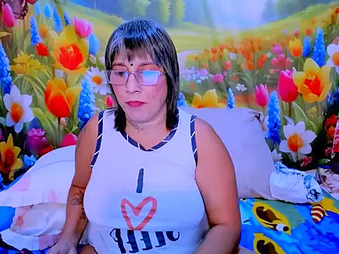 indianroxy élő XXX-chatje