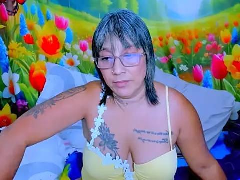 indianroxy Show Webcam