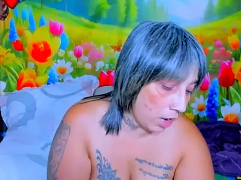 Show de indianroxy na webcam