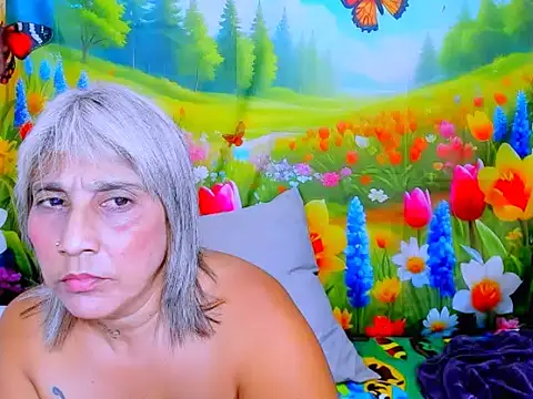 indianroxy: διαδικτυακό σόου στην κάμερα