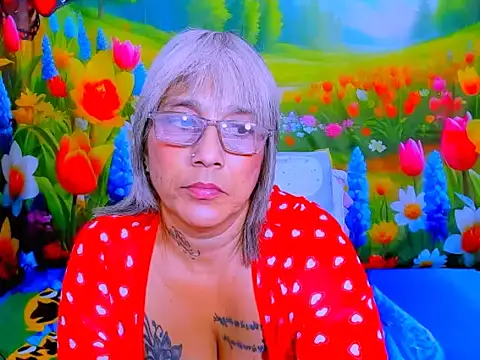 indianroxy's Live XXX Chat